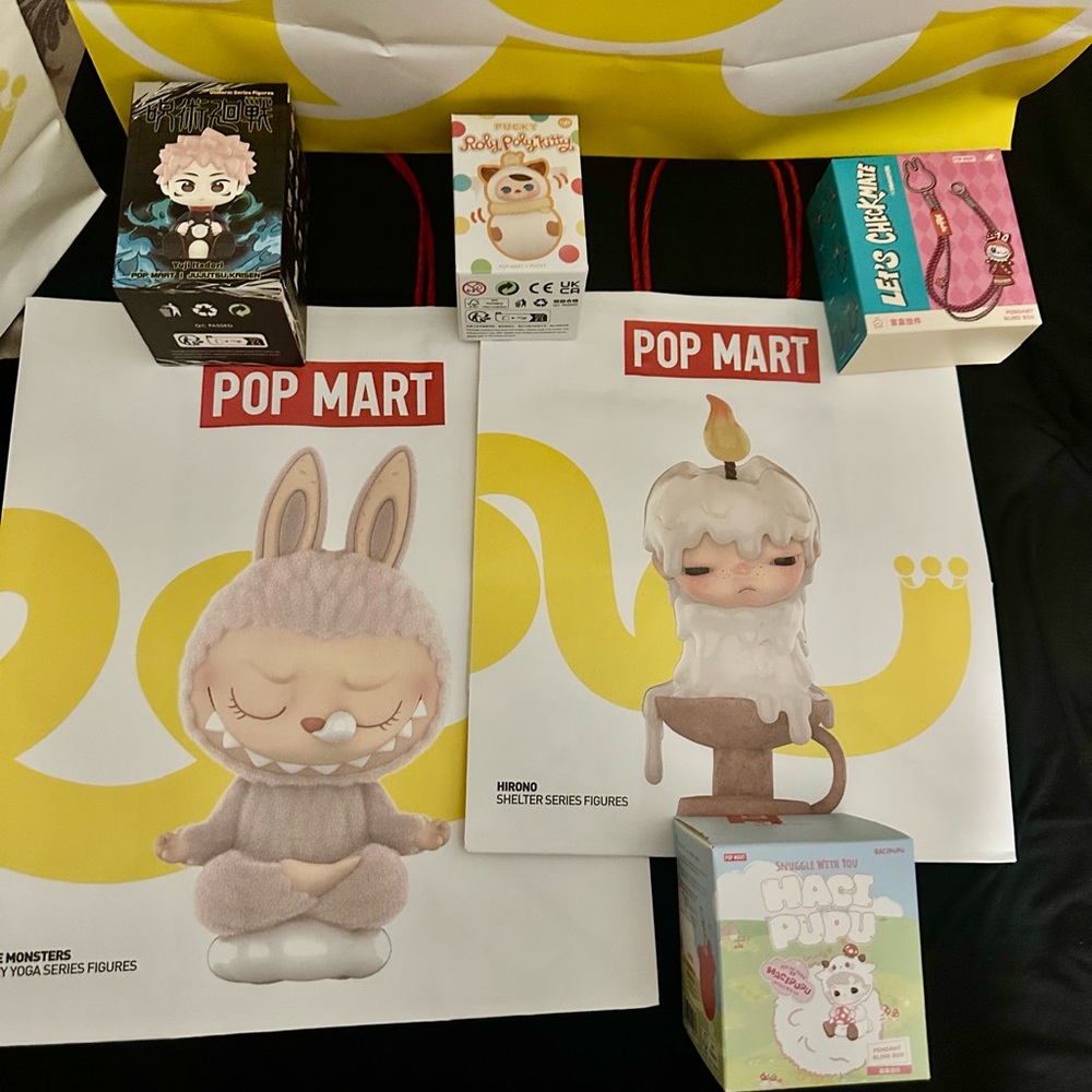 Pop Mart Action Figures Set